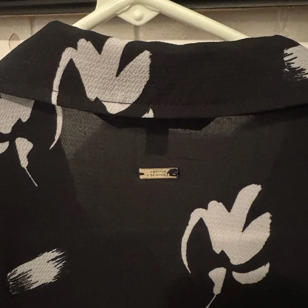 🤑🤑ARMANI EXCHANGE WOMENS M🤑🤑 - Picture 3 of 8